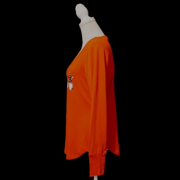 Santa’s Treasures Red Long Sleeve Tee Black and White Gnomes Women’s Medium - Picture 7 of 9